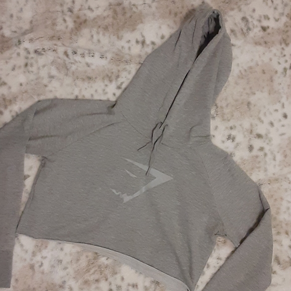 Gymshark Tops - Cropped Gymshark hoodie